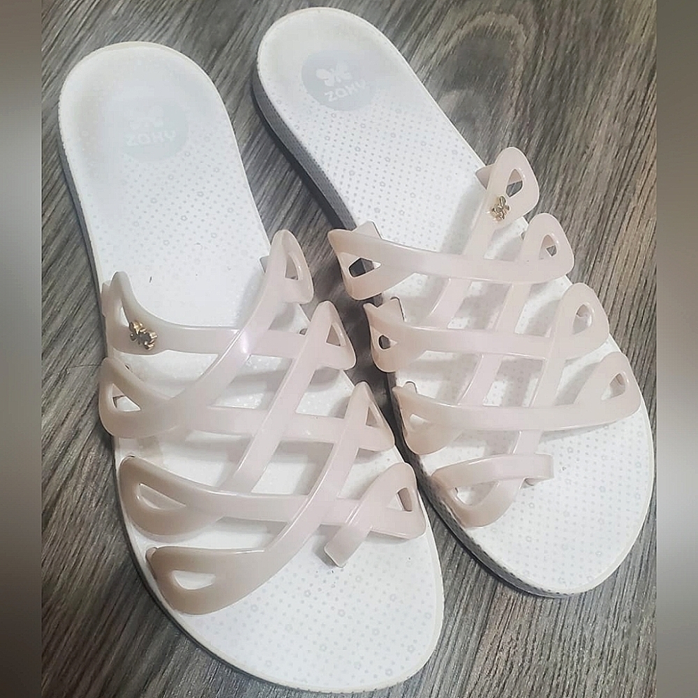 Zaxy Women's Comfy Slip on Slippers Size 8 🌴